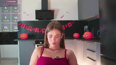TrinaTriolo live cam on Cam4