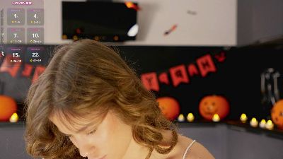 TrinaTriolo live cam on Cam4