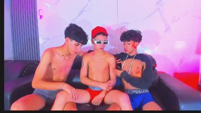 Trio_twink_hot live cam on Cam4