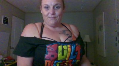 TrixieLynn69 live cam on Cam4