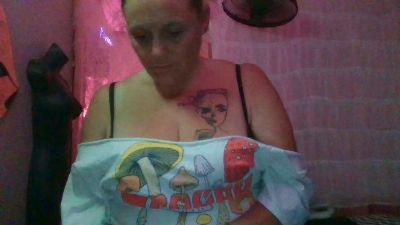 TrixieLynn69 live cam on Cam4