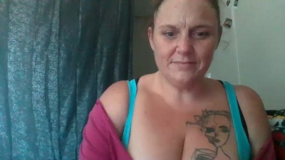 TrixieLynn69 live cam on Cam4
