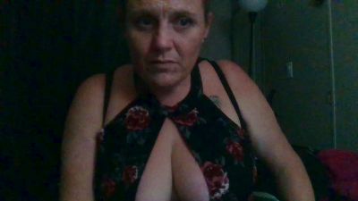 TrixieLynn69 live cam on Cam4