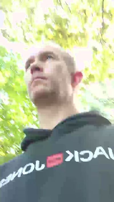 Trolls37 live cam on Cam4