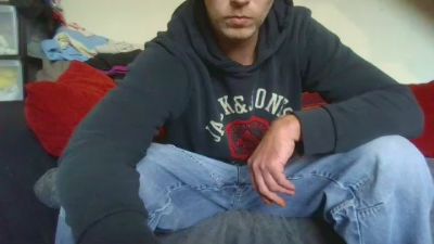 Trolls37 live cam on Cam4