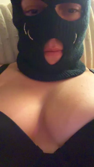 Tropicana69 live cam on Cam4