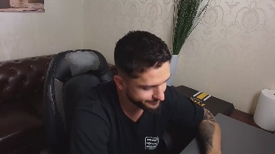 TroyWade live cam on Cam4