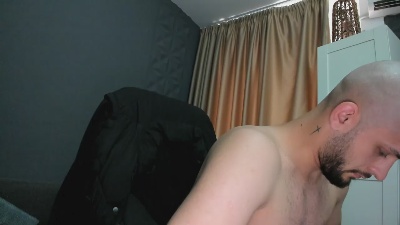 TroyWade live cam on Cam4