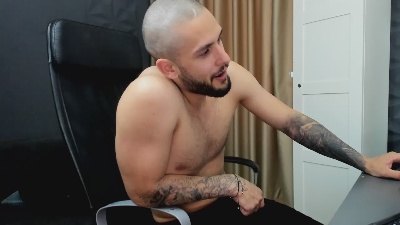 TroyWade live cam on Cam4