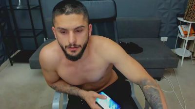 TroyWade live cam on Cam4