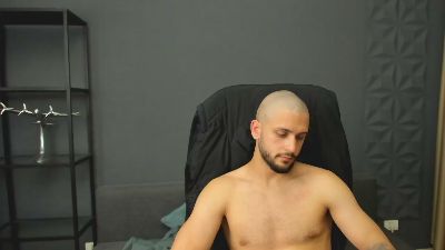 TroyWade live cam on Cam4