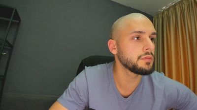 TroyWade live cam on Cam4