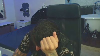 TroyWade live cam on Cam4