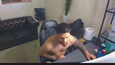 TroyWade live cam on Cam4
