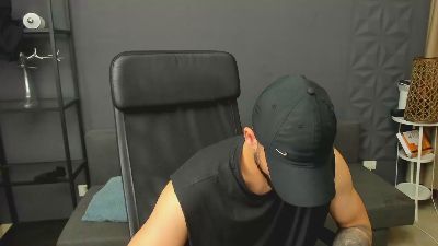 TroyWade live cam on Cam4