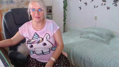 Trude666 live cam on Cam4