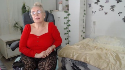 Trude666 live cam on Cam4