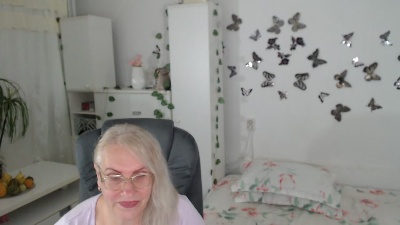 Trude666 live cam on Cam4