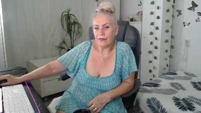 Trude666 live cam on Cam4