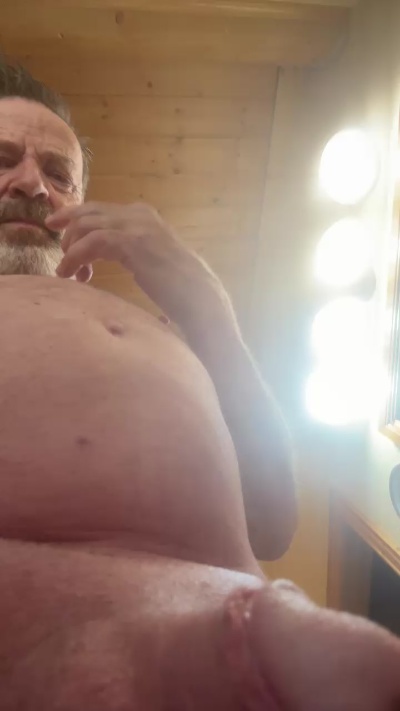 Tsllihc5255 live cam on Cam4