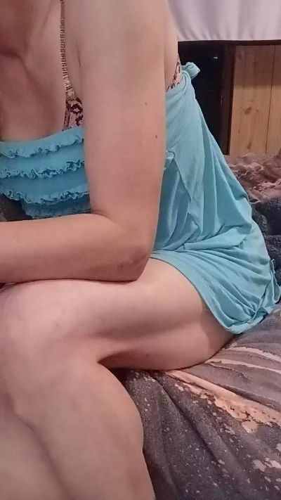 TsumaniMommi44 live cam on Cam4