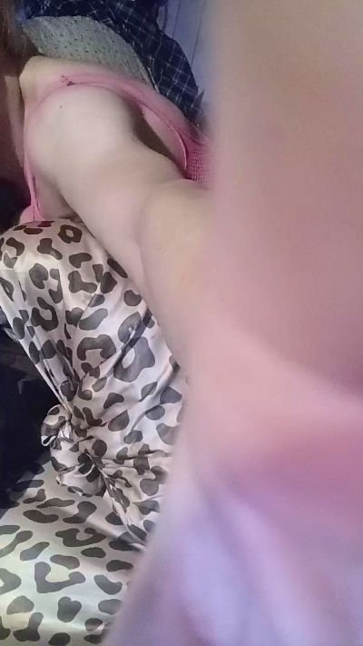 TsumaniMommi44 live cam on Cam4