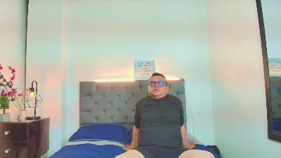 Tthomas_Jerk live cam on Cam4