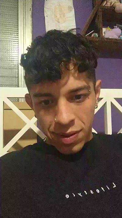 Tubblindo live cam on Cam4