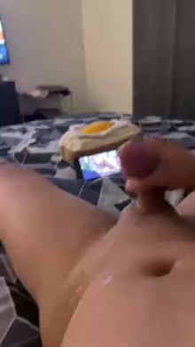 Tubebeenlazona live cam on Cam4