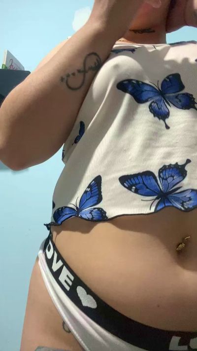 Tublanquita24 live cam on Cam4