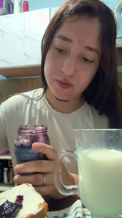 Tublanquita24 live cam on Cam4