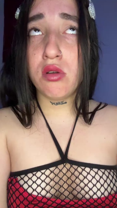 Tublanquita24 live cam on Cam4