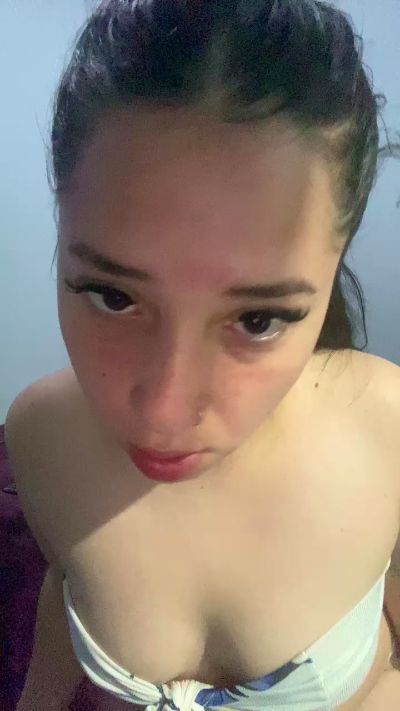 Tublanquita24 live cam on Cam4