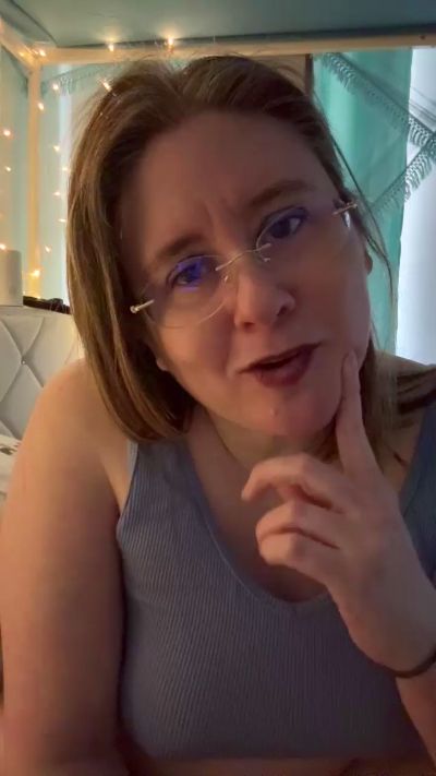 Webcam donna dal vivo da Stati Uniti con Tulipfera