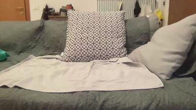 Turtle__cut live cam on Cam4