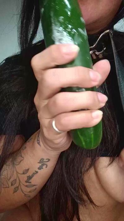 Tusofichu99 live cam on Cam4