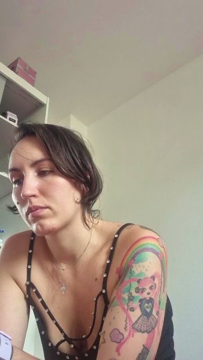 TuttiFrutty35 live cam on Cam4