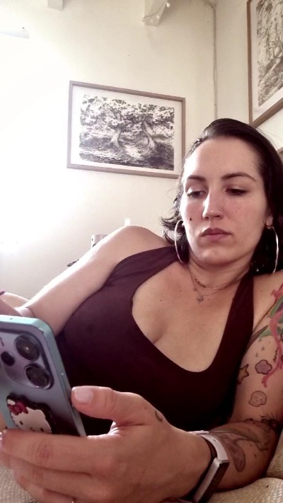 TuttiFrutty35 live cam on Cam4