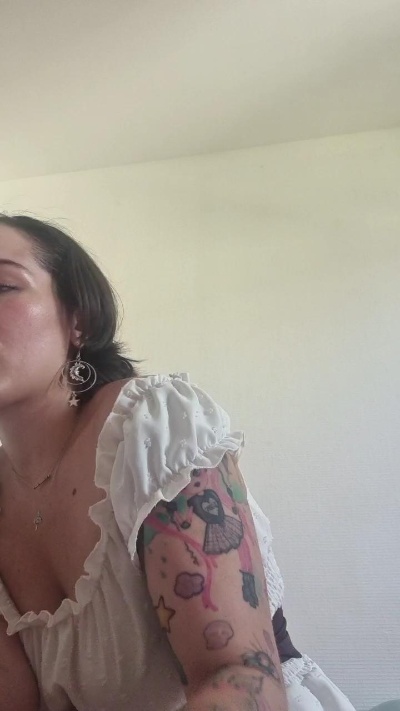 TuttiFrutty35 live cam on Cam4
