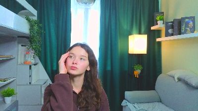 Tuttyfruitty live cam on Cam4