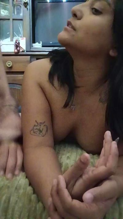 Tuyabebi live cam on Cam4