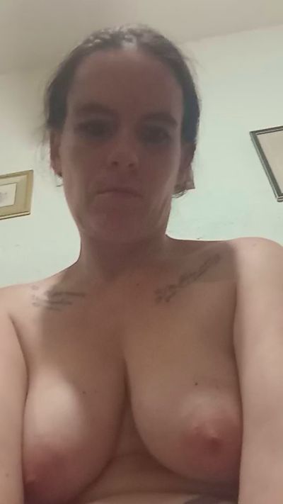 Tuyasiempre1 live cam on Cam4