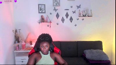 Tuyiyu live cam on Cam4