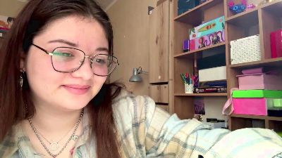 TwanaMedhus live cam on Cam4