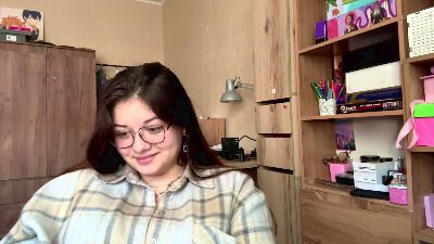 TwanaMedhus live cam on Cam4