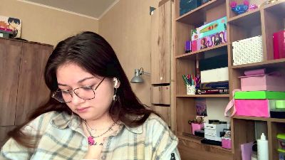 TwanaMedhus live cam on Cam4
