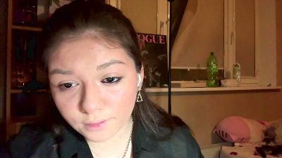TwanaMedhus live cam on Cam4