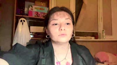 TwanaMedhus live cam on Cam4
