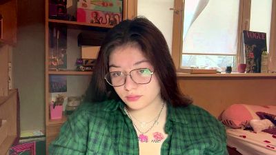 TwanaMedhus live cam on Cam4