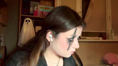 TwanaMedhus live cam on Cam4